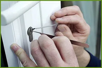 Neighborhood Locksmith Services Jersey City, NJ 201-367-1926 - 3-cheap-locksmith-near-me